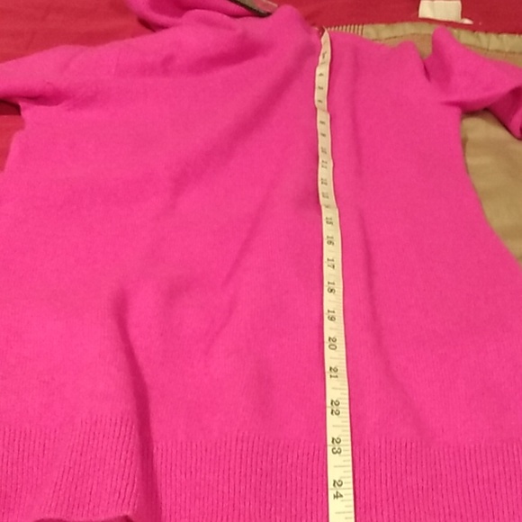 Cashmere sweater by Bloomingdales - Picture 10 of 13